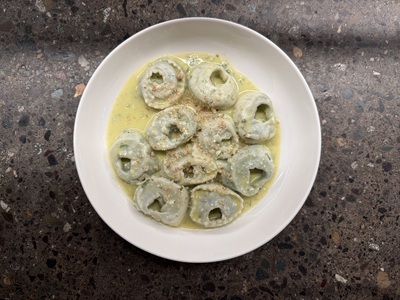 Tortelloni relleno de espinaca y Ricotta 