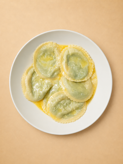 Cappellacci Queso Azul e Spinaci Burro e Parmiggiano