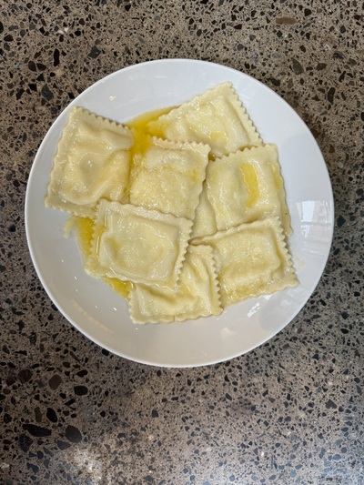 Ravioli Relleno de Ricotta Trufa