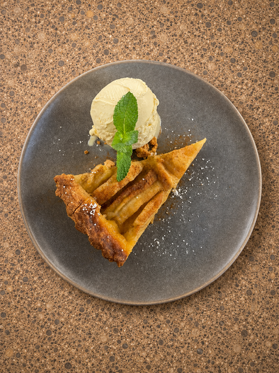 Crostata di mele con gelato