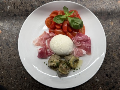 Mozzarella con carciofi 